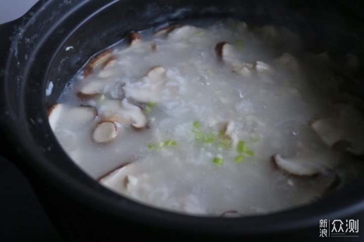 天冷了，早餐最爱香菇粥，暖暖的舒服_新浪众测