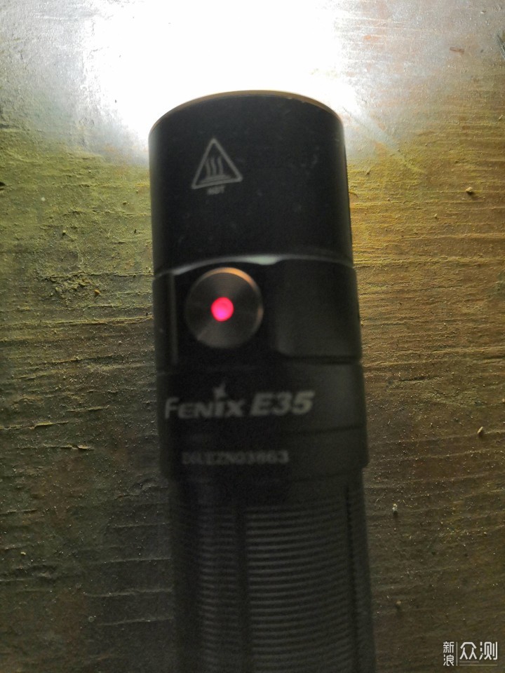 Fenix E35 V3.0，值得拥有的高亮度便携手电_新浪众测