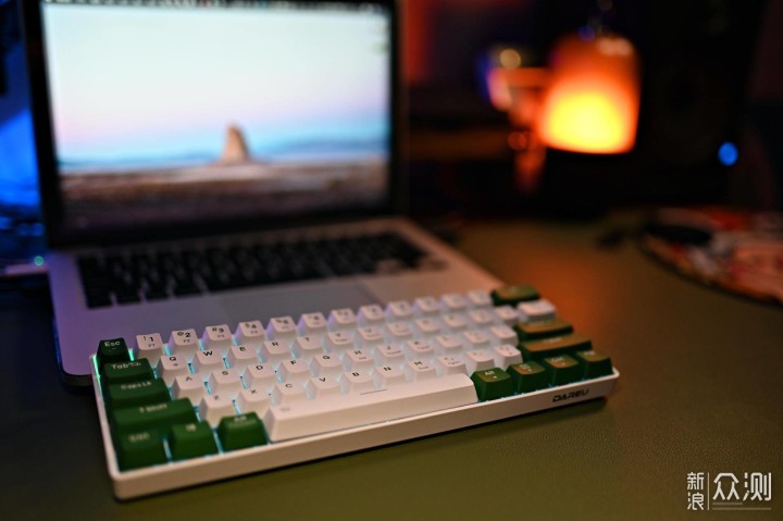 扩展坞硬盘键盘...新Mac mini装机周边_新浪众测