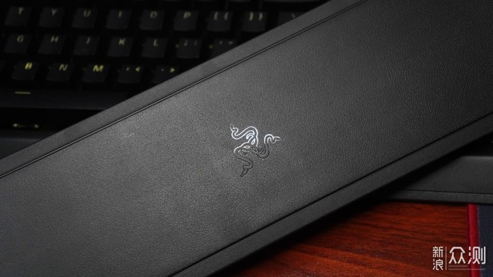 升级明显，雷蛇Razer 2020款黑寡妇V3键盘开箱_新浪众测