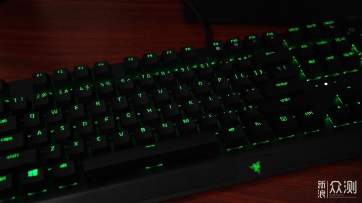 升级明显，雷蛇Razer 2020款黑寡妇V3键盘开箱_新浪众测