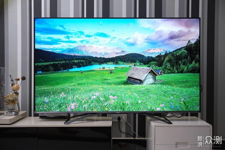LCD最强控光技术：海信X65F“叠屏”电视_新浪众测