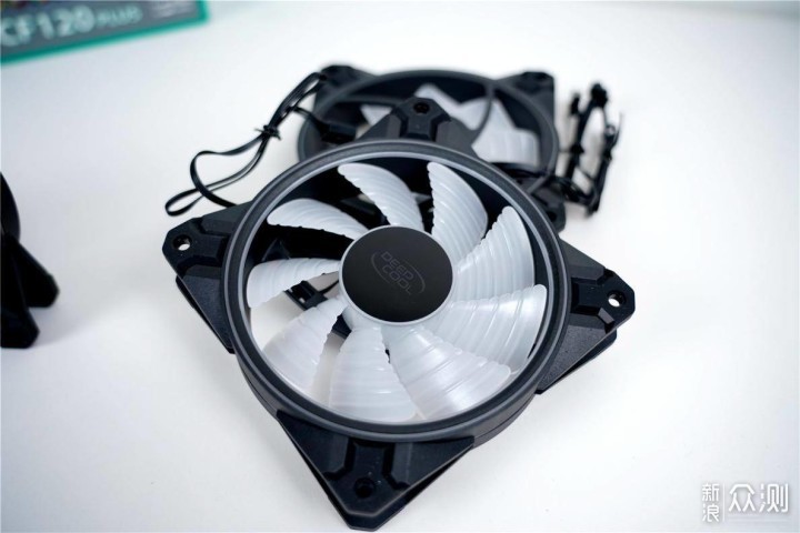 装机小分享，Z490+RTX3070，通吃3A大作_新浪众测