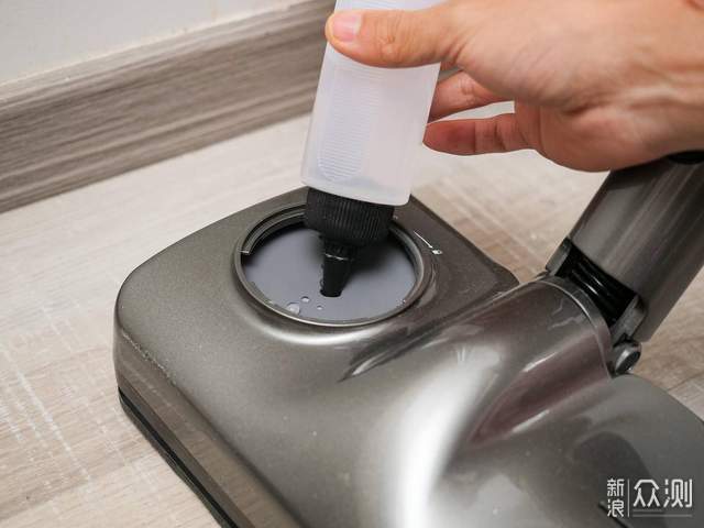 跟扫帚拖把说拜拜,洒拖F6吸拖一体机使用体验_新浪众测