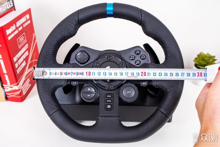 模拟驾驶入门设备——罗技G923游戏方向盘体验_新浪众测