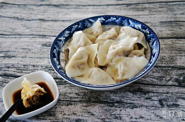 饺子好吃有窍门，调馅是关键，爽口不腻特香_新浪众测