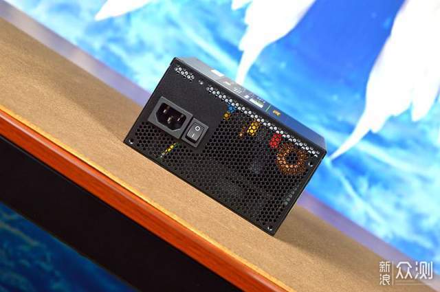 RGB不是战斗力,安钛克 P10 Flux静音机箱_新浪众测