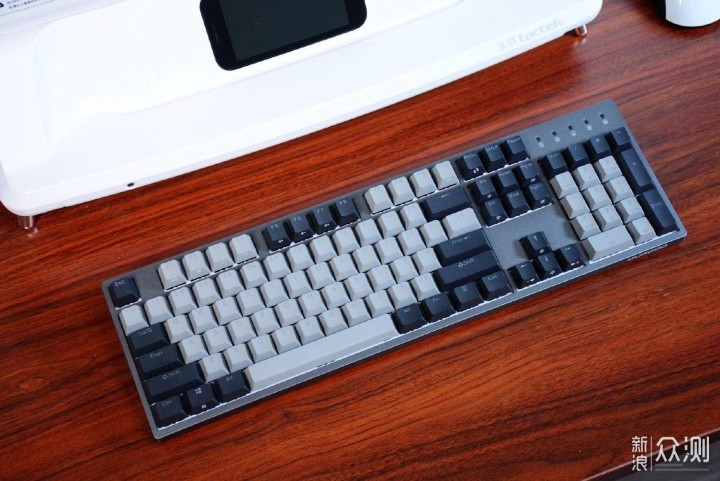 网红机械键盘评测：杜伽K310白光限定版_新浪众测