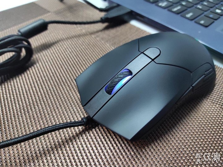 雷柏V30 RGB游戏鼠标 为你带来绚丽的幻彩_新浪众测