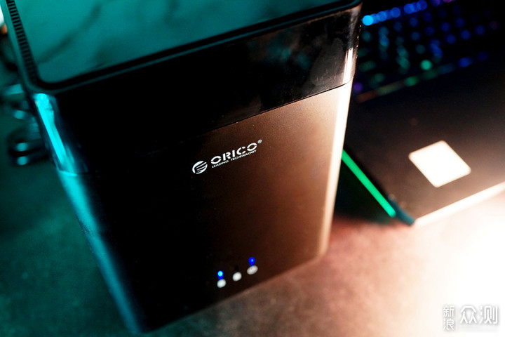 急速换盘，安全可靠：ORICO DS磁吸硬盘柜体验_新浪众测