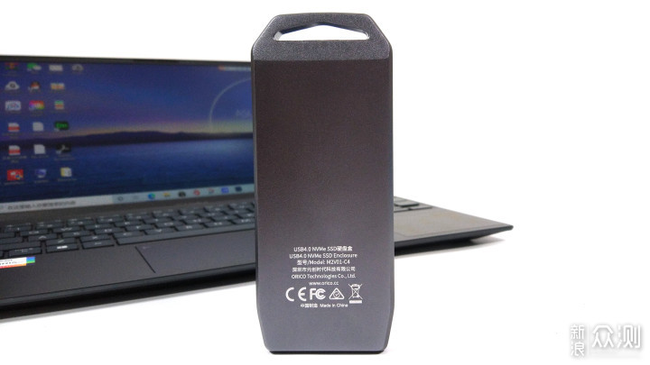 #年货#奥睿科全兼容USB4.0和雷电4接口硬盘盒_新浪众测