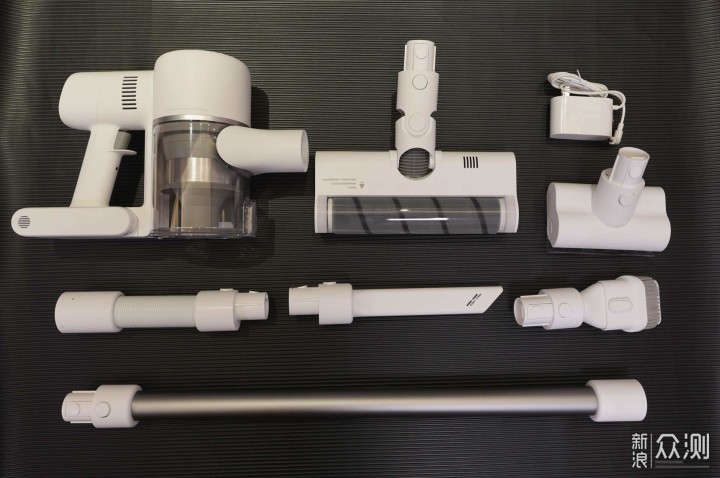 支持换电池和尘盒清洗，追觅T10吸尘器体验。_新浪众测