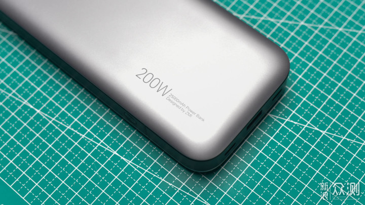 地表最强充电宝体验，小伙用着都震惊了_新浪众测