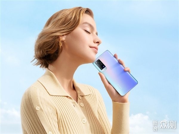 vivo X60手机：纤薄+影像为主，续航被吐槽_新浪众测