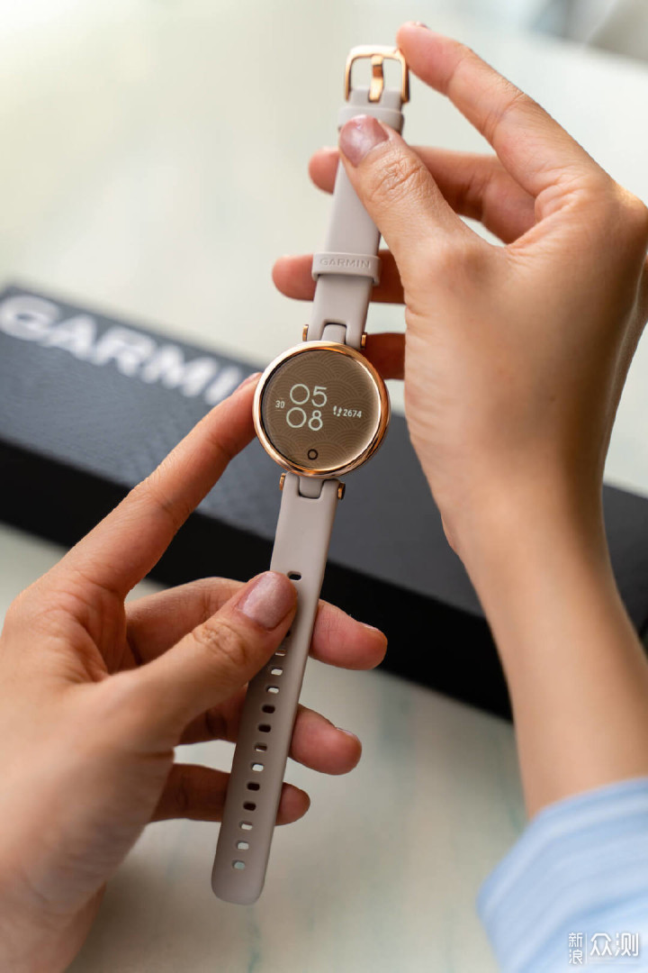 Garmin Lily评测：既是时尚单品又是贴心闺蜜_新浪众测