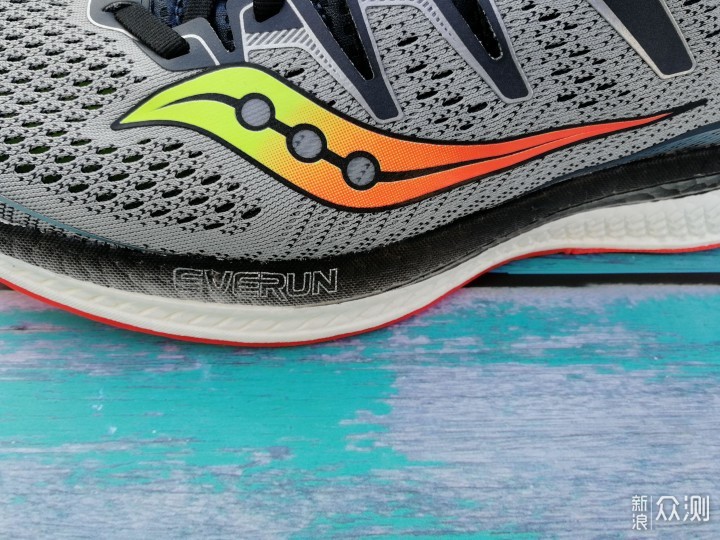 Saucony索康尼 Triumph iSO 5 跑鞋测评_新浪众测