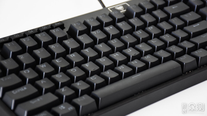 黑曼巴GI801机械键盘体验丨平价级电竞利器_新浪众测