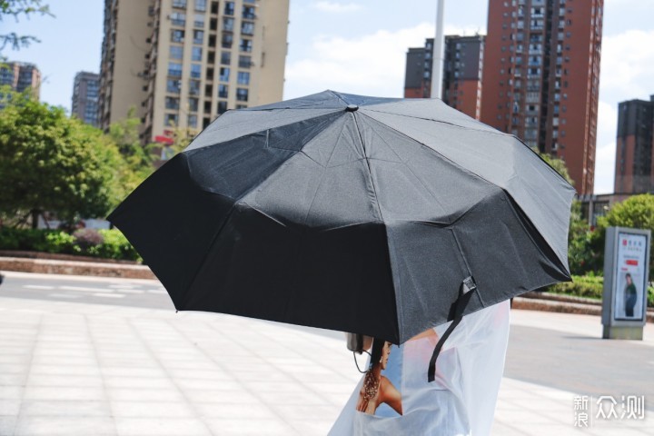 雨中与众不同的优雅，纳米美收伞使用体验_新浪众测