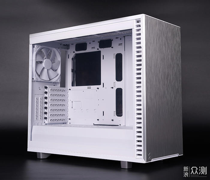 白色信仰主机，RTX 3090 HOF 装机展示_新浪众测