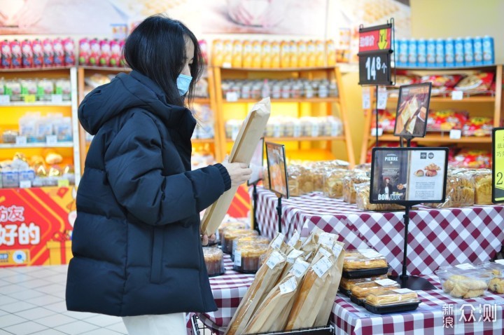 就地过年，随处闲逛，晒媳妇的沙乐华羽绒服_新浪众测