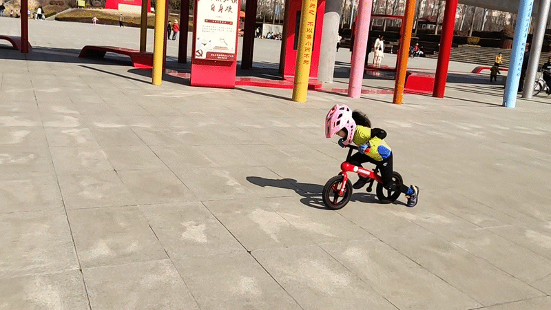 乐在骑中-儿童平衡车，是娱乐也是挑战_新浪众测