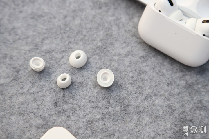 开箱！300块入手的华强北AirPods Pro究竟如何_新浪众测