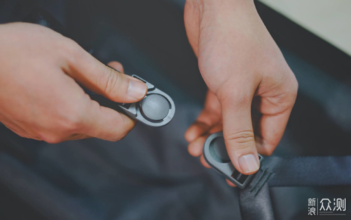 出差为行李箱发愁?地平线八号商务旅行箱了解_新浪众测