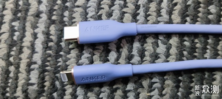 Anker Nano 20W小彩充和苹果亲肤快充线套装_新浪众测