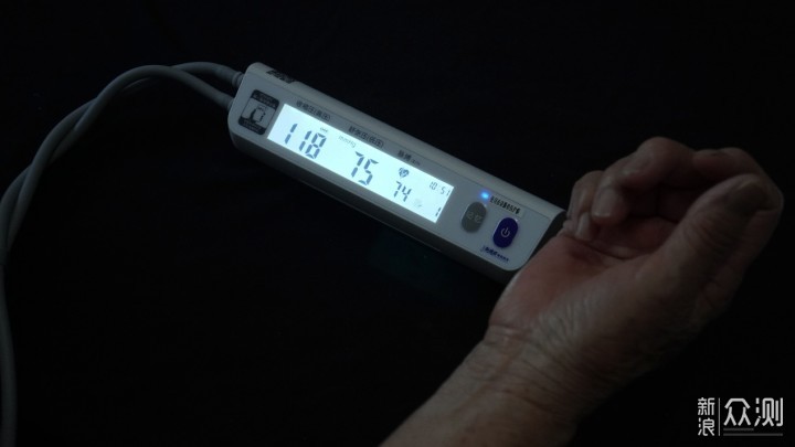 一键操作、智能联动，脉搏波智能血压计点评_新浪众测