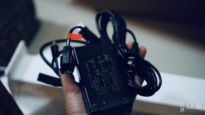 理想丰满，现实骨感的升降桌，看完这篇再买_新浪众测