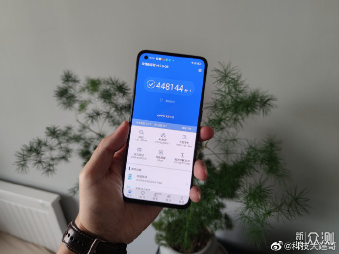 OPPO K9性能及游戏实测：王者吃鸡中规中矩 _新浪众测