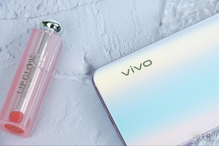 vivo S9：不是性能最强悍，但一定最懂女生心_新浪众测