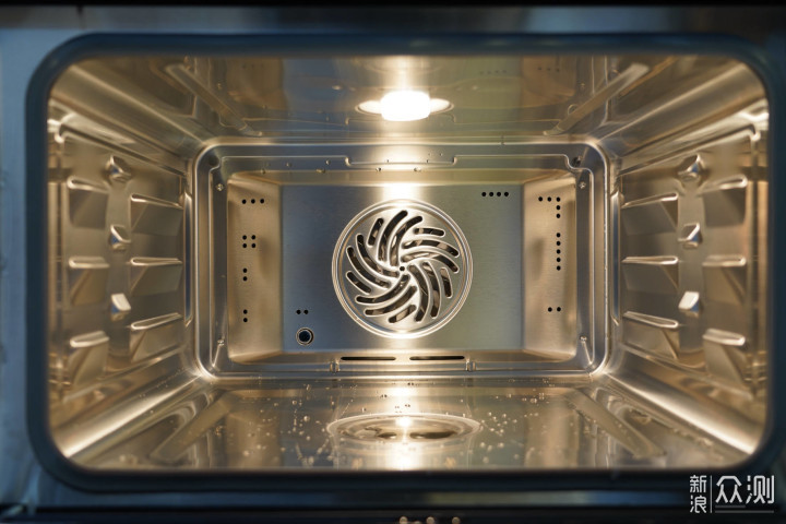 2021年嵌入式蒸烤箱如何选择？横评对比三款_新浪众测