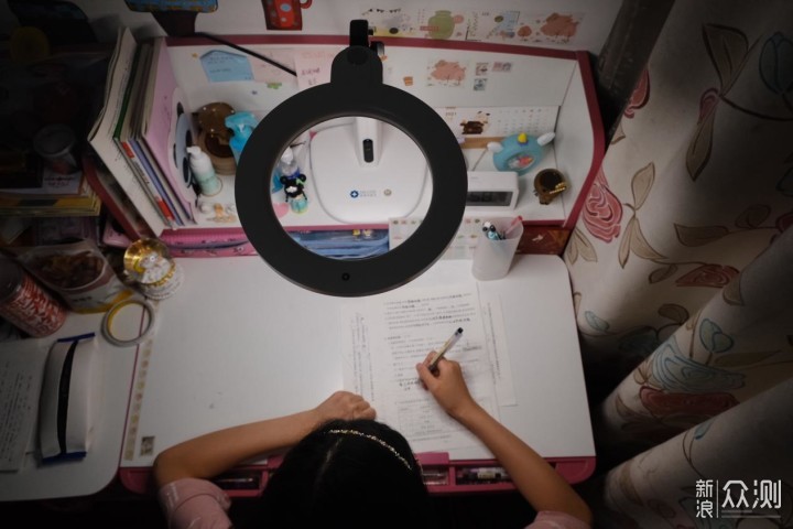 爱德华医生【专科级】儿童写字护眼灯使用体验_新浪众测