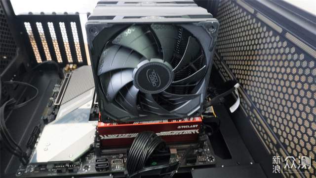 选散热器技巧分析：AMD 5600X这温度表现意外_新浪众测