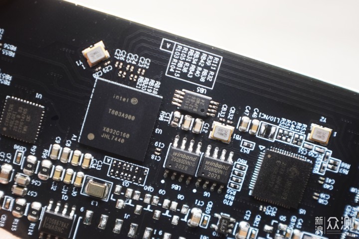 雷电3与USB4.0硬盘盒读写差异有多大？_新浪众测