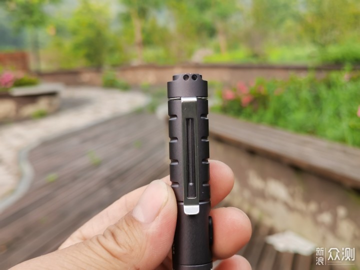 恐怕是颜值最高体型最小EDC精品,XTART2手电_新浪众测