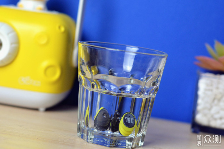 游泳能佩戴的耳机，JBL X600TWS评测_新浪众测