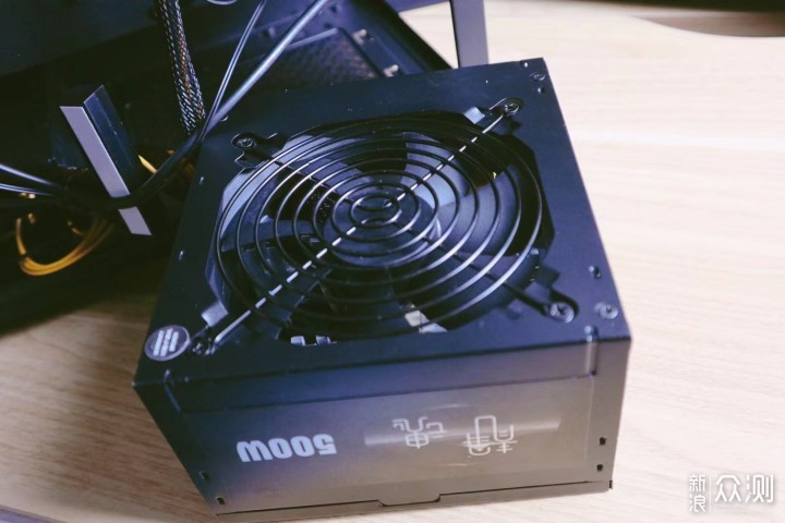 性能和安静的代表者,安耐美白金500W电源_新浪众测
