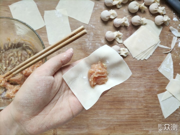 适合宝宝吃的鲜肉虾仁小馄饨，好吃又营养！_新浪众测