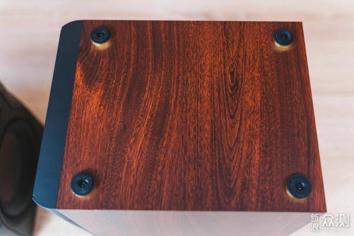 享受声临其境的音乐空间——惠威D200评测_新浪众测