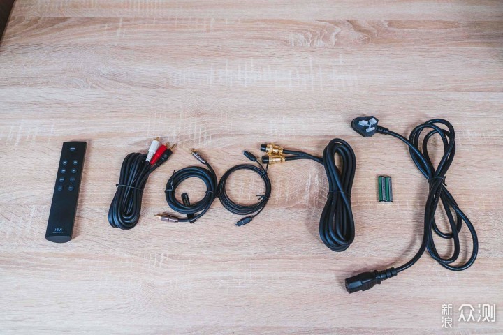 享受声临其境的音乐空间——惠威D200评测_新浪众测