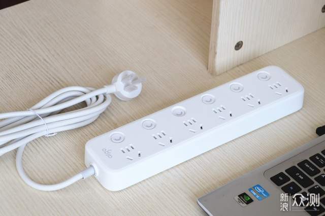 这是一把会微笑的插座！aigo延长线插座体验_新浪众测