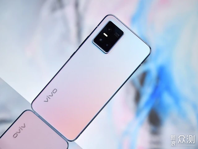 聊聊vivo S10这次的变化：依然主打自拍和颜值_新浪众测