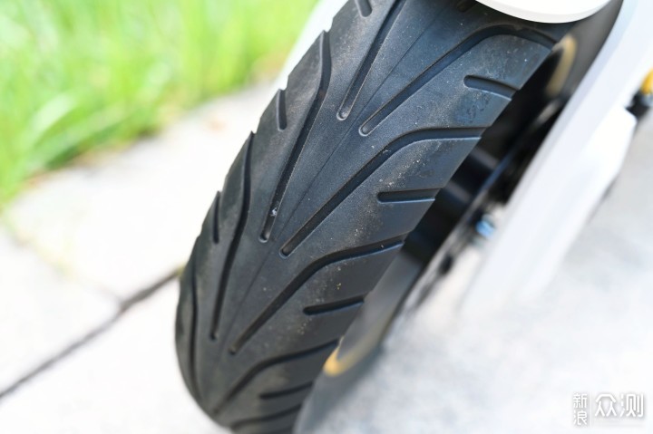 探梦者智能电动滑板车L1 Max，通勤的好工具_新浪众测