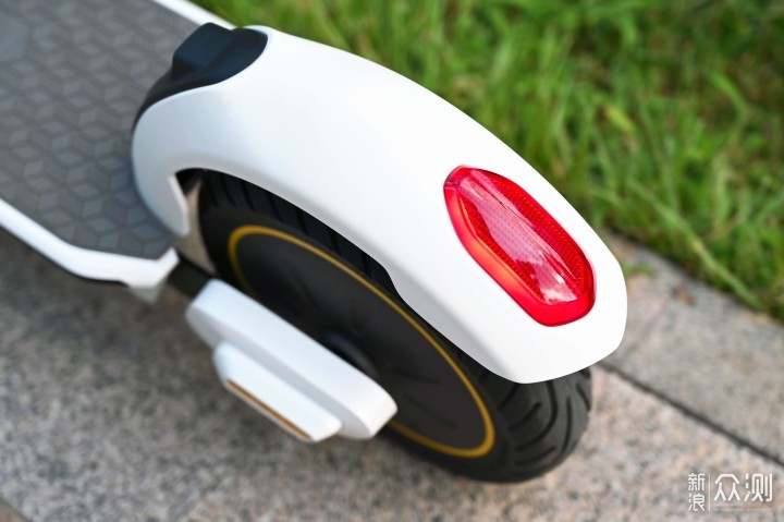 探梦者智能电动滑板车L1 Max，通勤的好工具_新浪众测