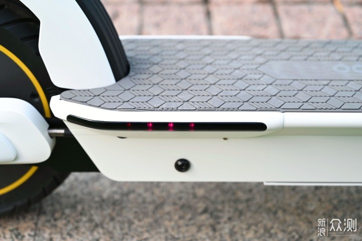 探梦者智能电动滑板车L1 Max，通勤的好工具_新浪众测