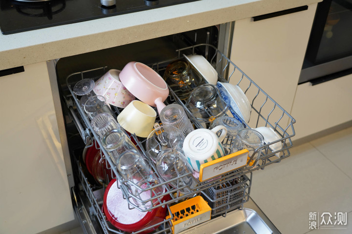 洗碗机中设计另类-方太15套洗碗机拆解测试_新浪众测
