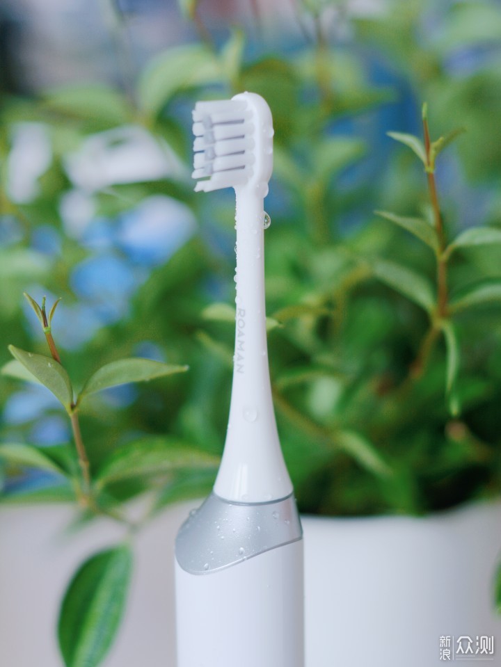 罗曼泡泡刷HT10电动牙刷，为牙齿呵护保驾护航_新浪众测