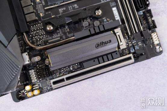 技嘉迷你雕B550I AORUS PRO AX主板装机体验_新浪众测